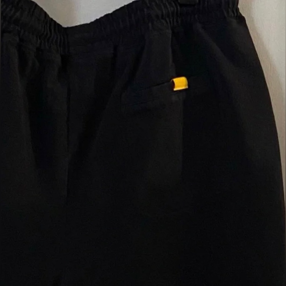 Yellow Label - Picture 3 of 3